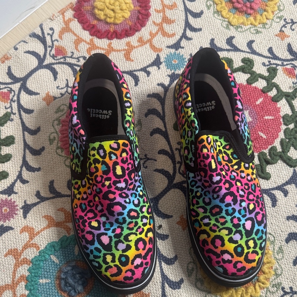 Offbeat sweetie animal print multi color slides